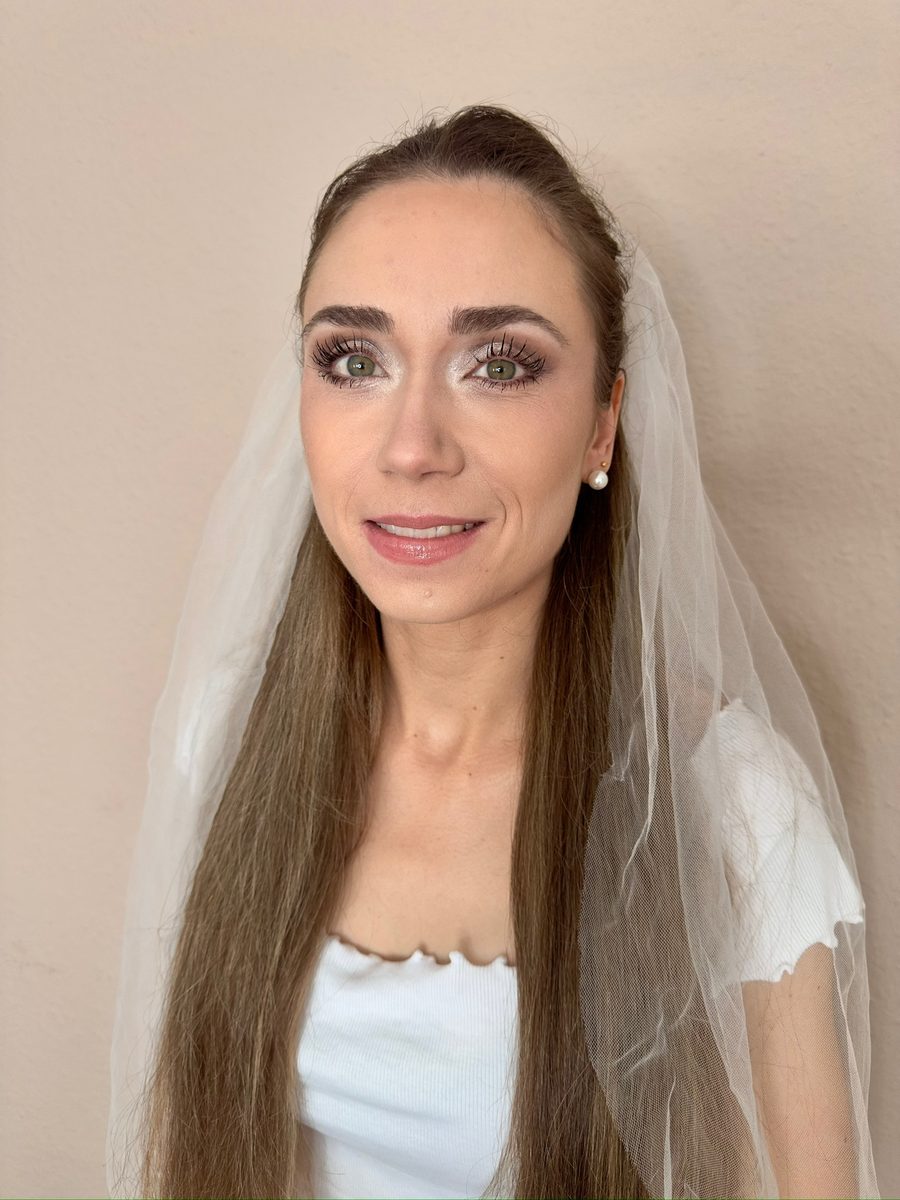 Braut-Make-up mit Schleier: soft und natürlich